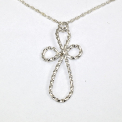 Twisted wire cross
